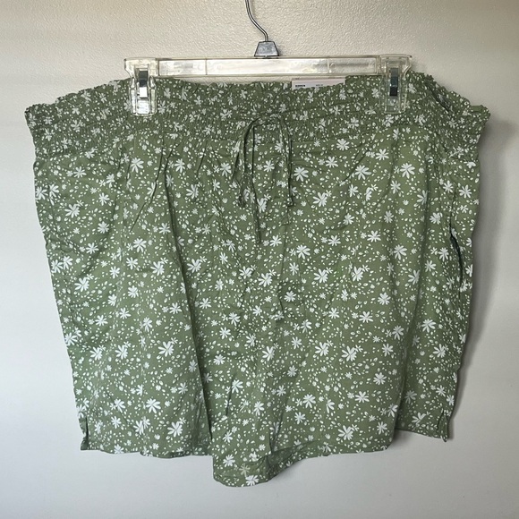 SO floral pull on shorts - Picture 2 of 5